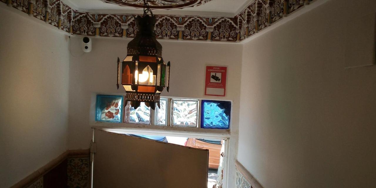 Casa Marhaba - Welcome Sevilla Buitenkant foto